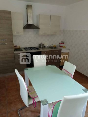 Stan na prodaju 98 m² – Jadranovo