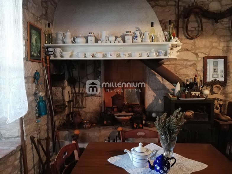 Dom Na predaj - PRIMORSKO-GORANSKA MALI LOŠINJ