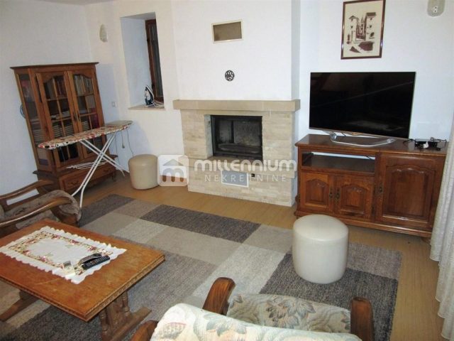 House for sale 200 m² – Drivenik