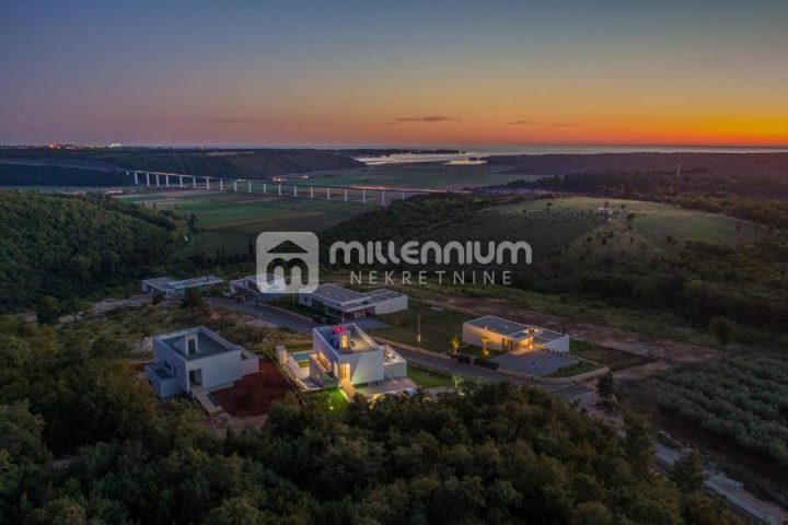 Kuća na prodaju 270 m² – Brtonigla