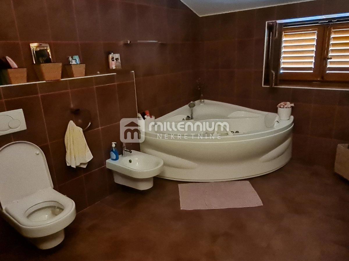 Kuća Na prodaju - PRIMORSKO-GORANSKA CRES
