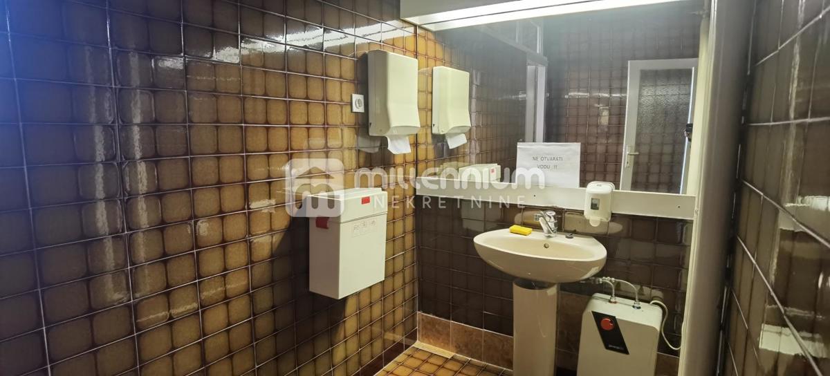 Business premises For sale - PRIMORSKO-GORANSKA RIJEKA