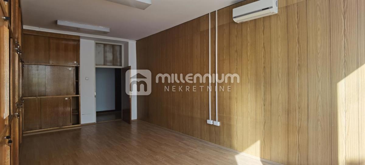 Business premises For sale - PRIMORSKO-GORANSKA RIJEKA