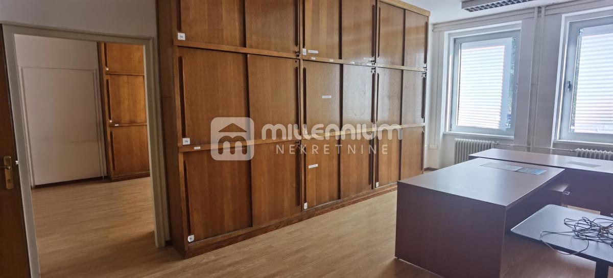 Business premises For sale - PRIMORSKO-GORANSKA RIJEKA