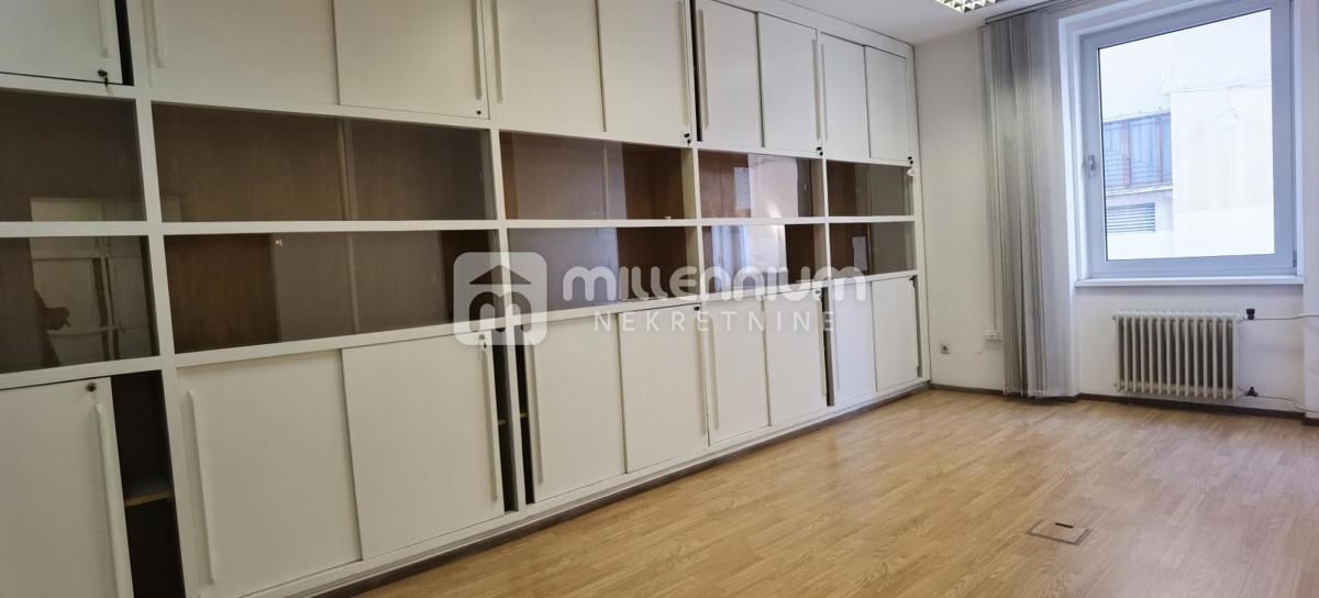Business premises For sale - PRIMORSKO-GORANSKA RIJEKA