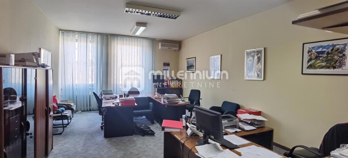 Business premises For sale - PRIMORSKO-GORANSKA RIJEKA