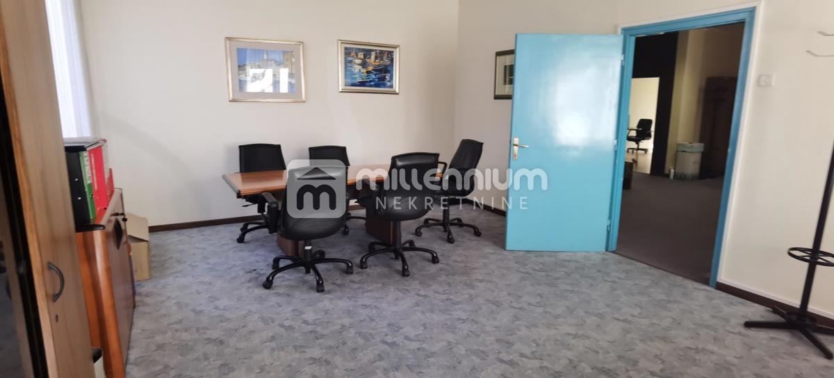 Business premises For sale - PRIMORSKO-GORANSKA RIJEKA