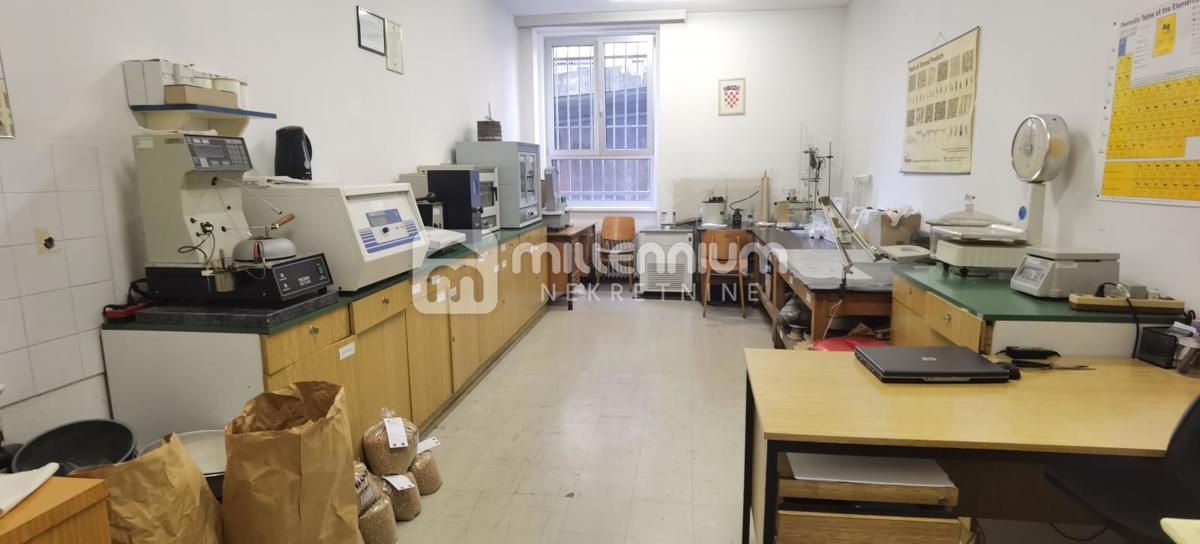 Business premises For sale - PRIMORSKO-GORANSKA RIJEKA