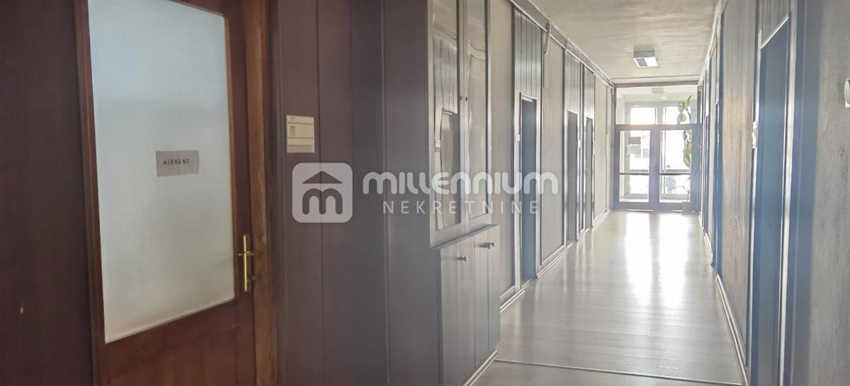 Business premises For sale - PRIMORSKO-GORANSKA RIJEKA