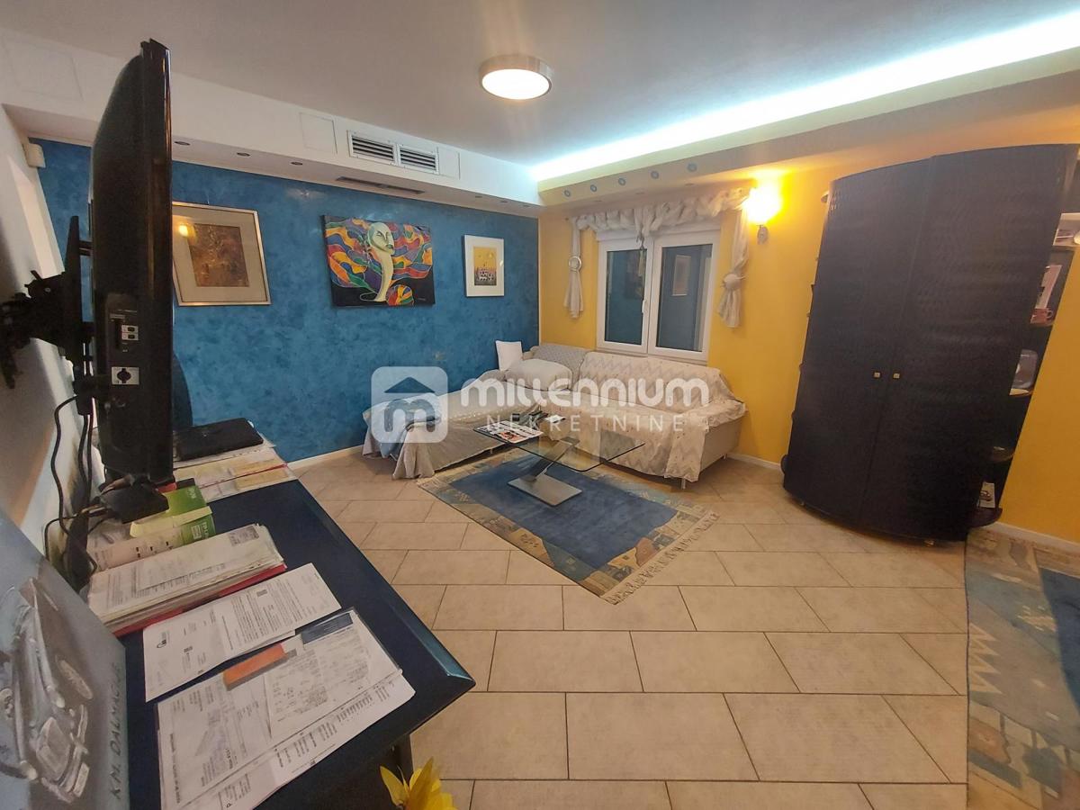 House For sale - PRIMORSKO-GORANSKA NOVI VINODOLSKI