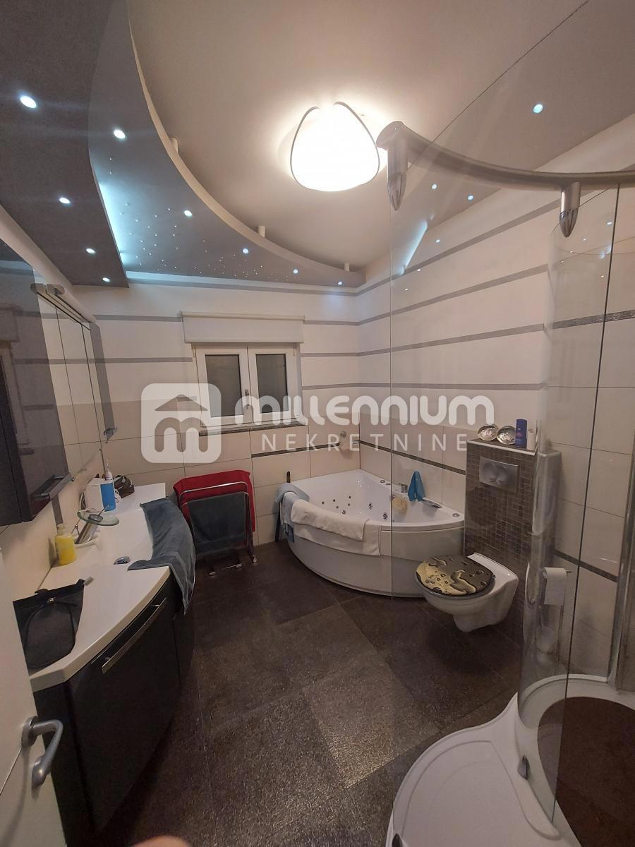 House For sale - PRIMORSKO-GORANSKA NOVI VINODOLSKI