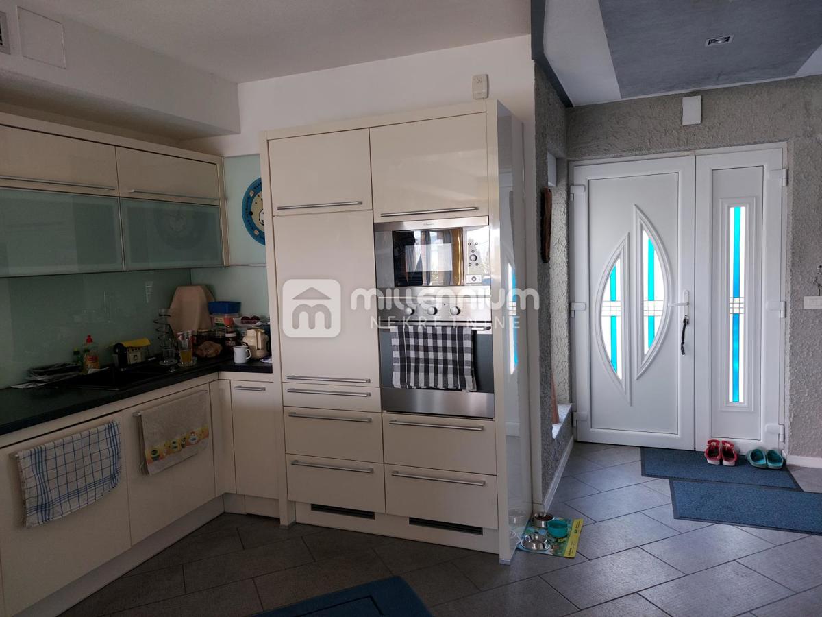 House For sale - PRIMORSKO-GORANSKA NOVI VINODOLSKI
