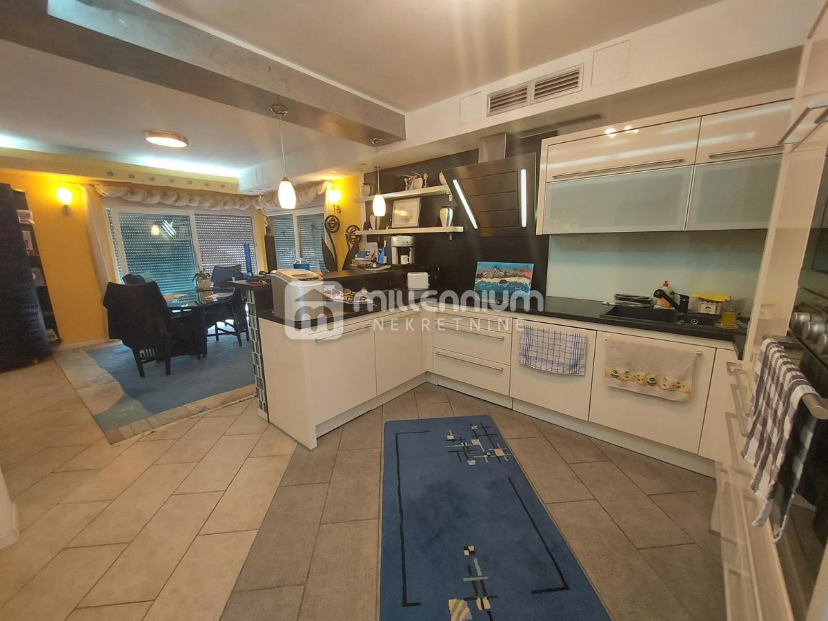 House For sale - Primorsko-goranska Novi Vinodolski - foto 5/40