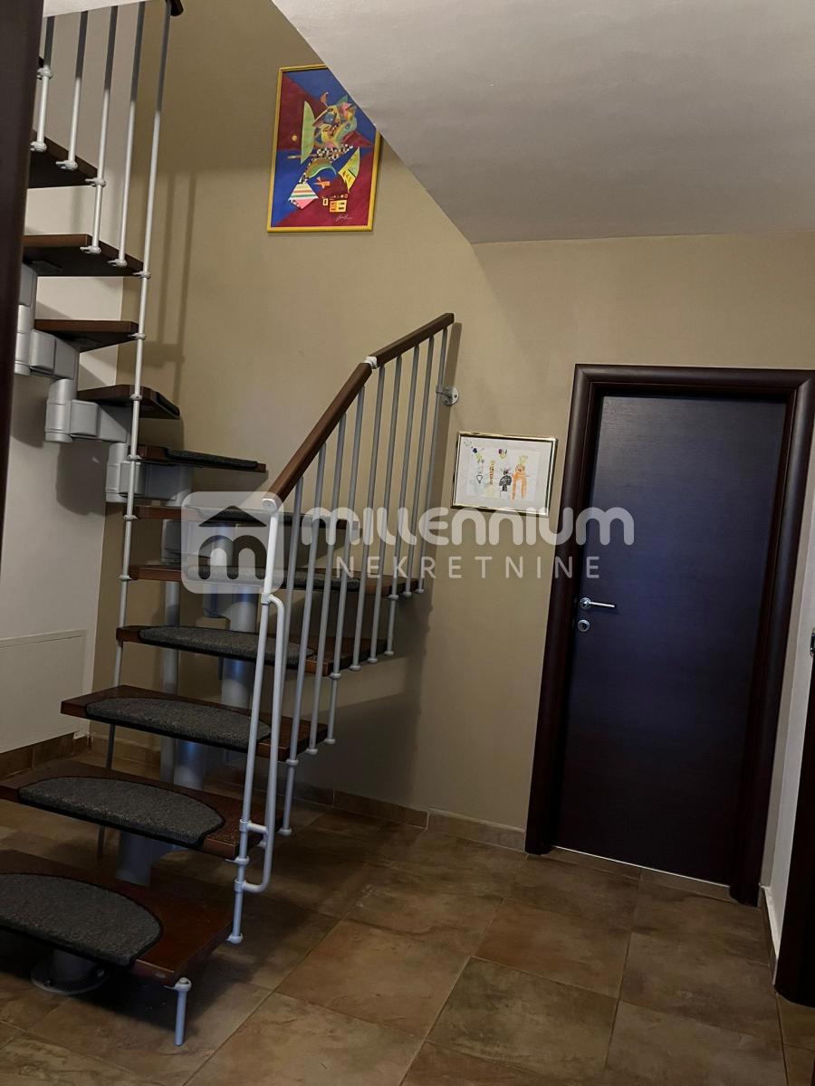 Appartement À vendre - PRIMORSKO-GORANSKA VIŠKOVO