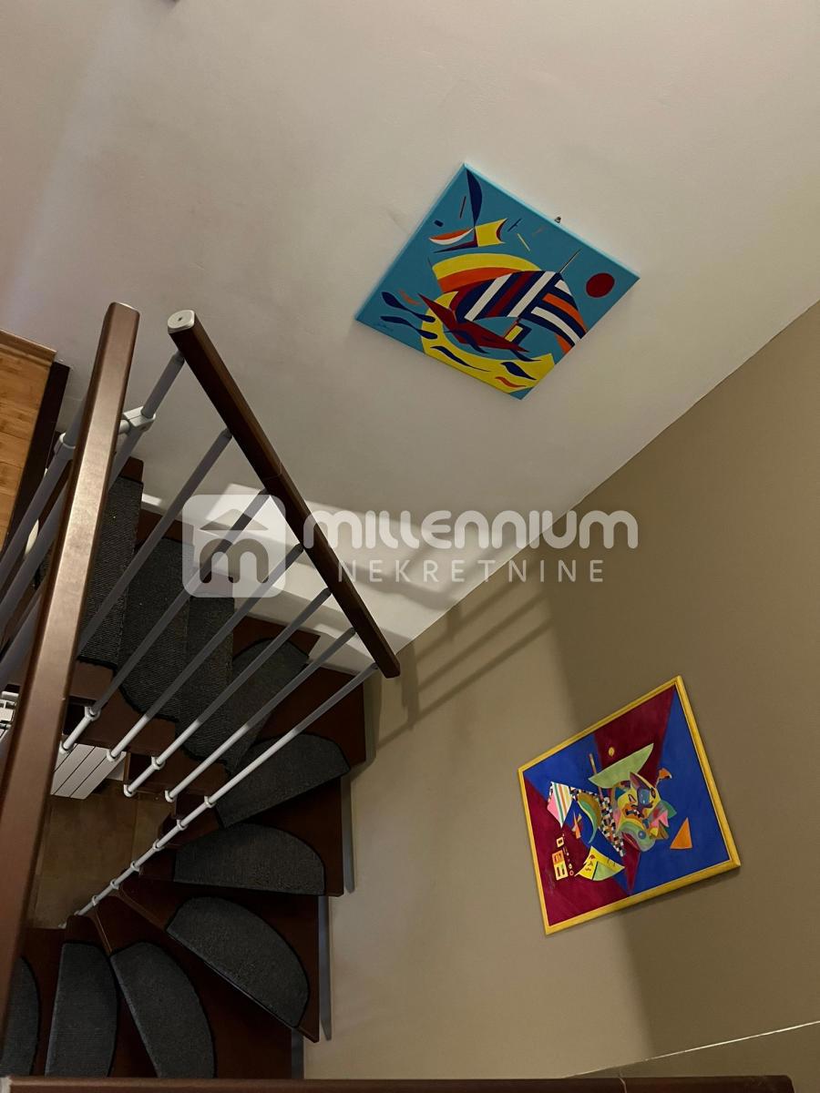 Appartement À vendre - PRIMORSKO-GORANSKA VIŠKOVO