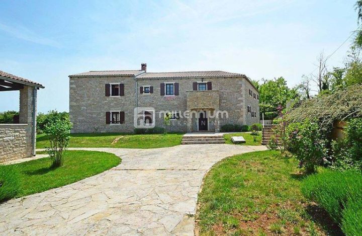 Hiša na predaj 234 m² – Motovun