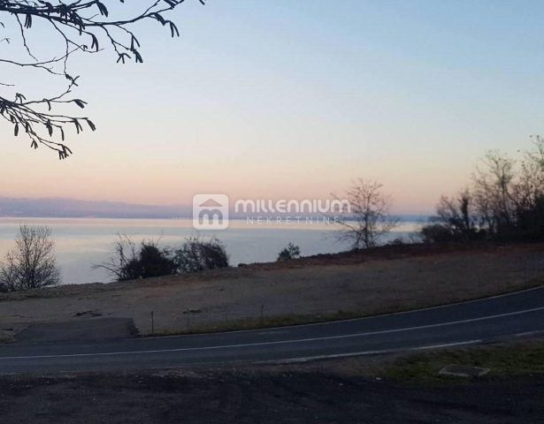 Terreno in vendita 716 m² – Medveja
