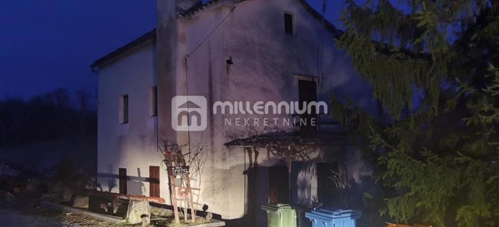 Maison à vendre 200 m² – Lupoglav