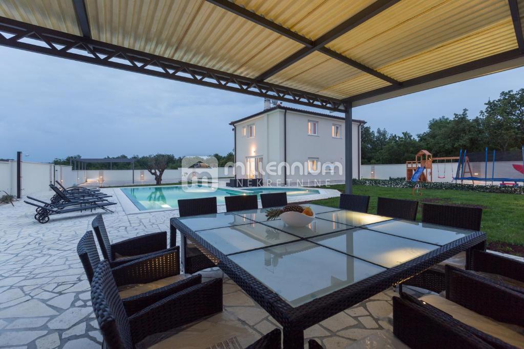 Kuća Na prodaju - ISTARSKA UMAG