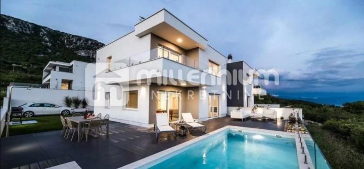 Dom na predaj 348 m² – Crikvenica