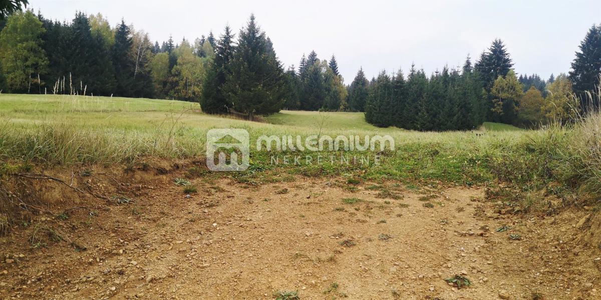 Zemljište Na prodaju - PRIMORSKO-GORANSKA RAVNA GORA