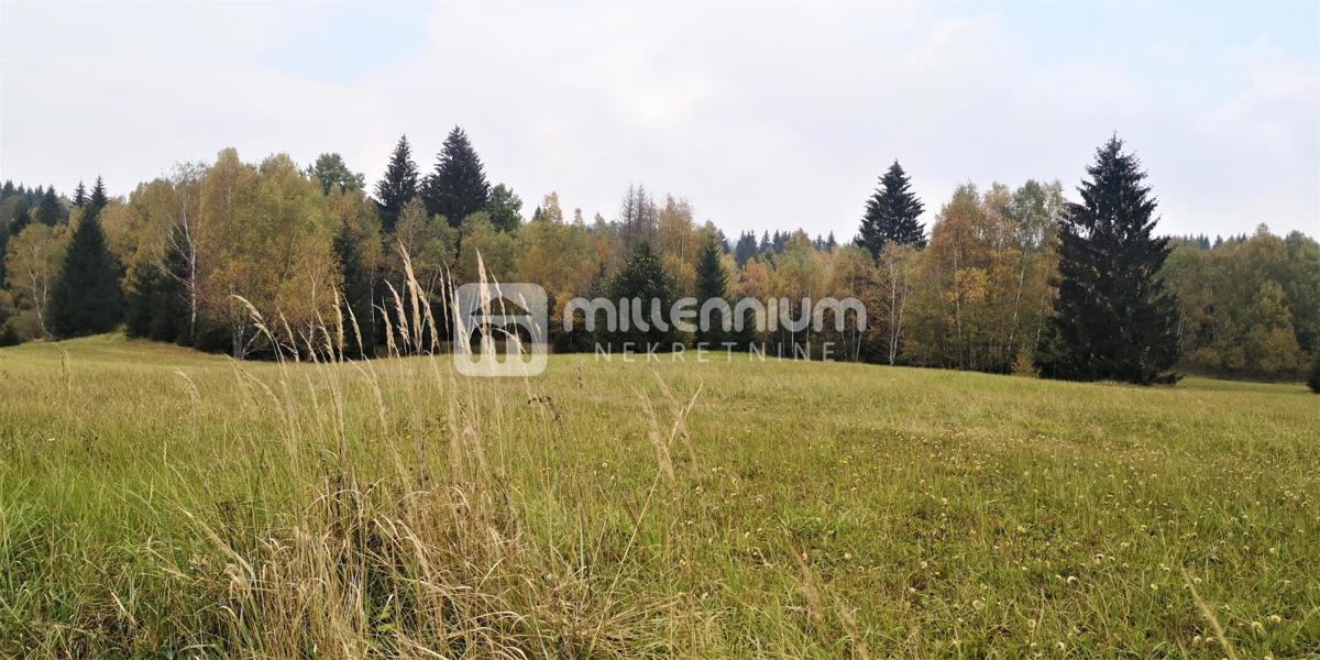 Zemljište Na prodaju - PRIMORSKO-GORANSKA RAVNA GORA