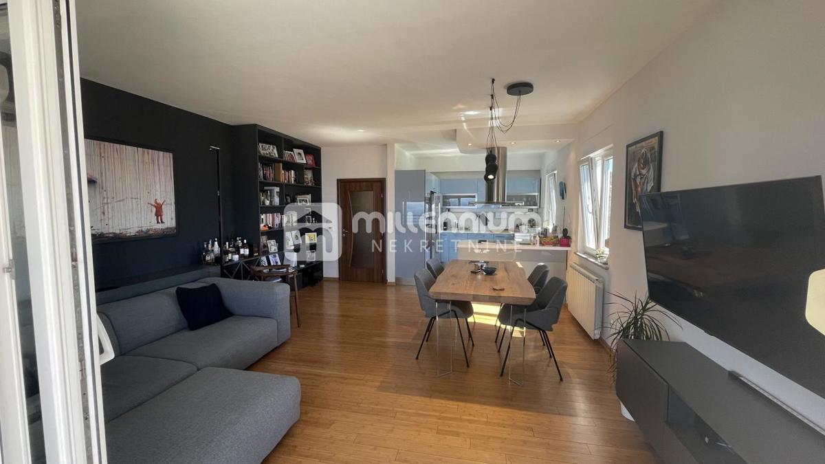 Apartment Zu verkaufen - PRIMORSKO-GORANSKA KASTAV