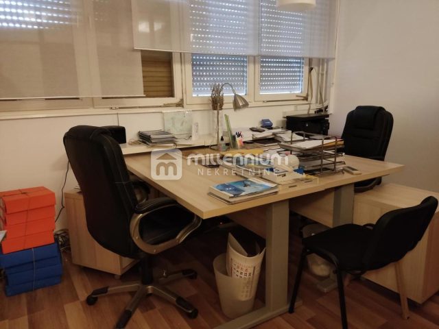 Locaux commerciaux à vendre 175 m² – Podmurvice