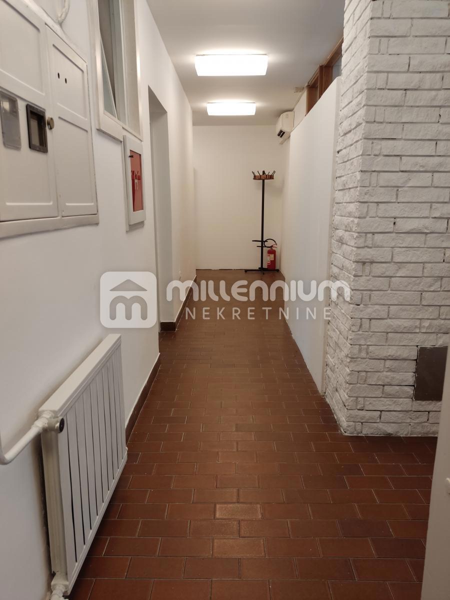 Business premises For sale - PRIMORSKO-GORANSKA RIJEKA