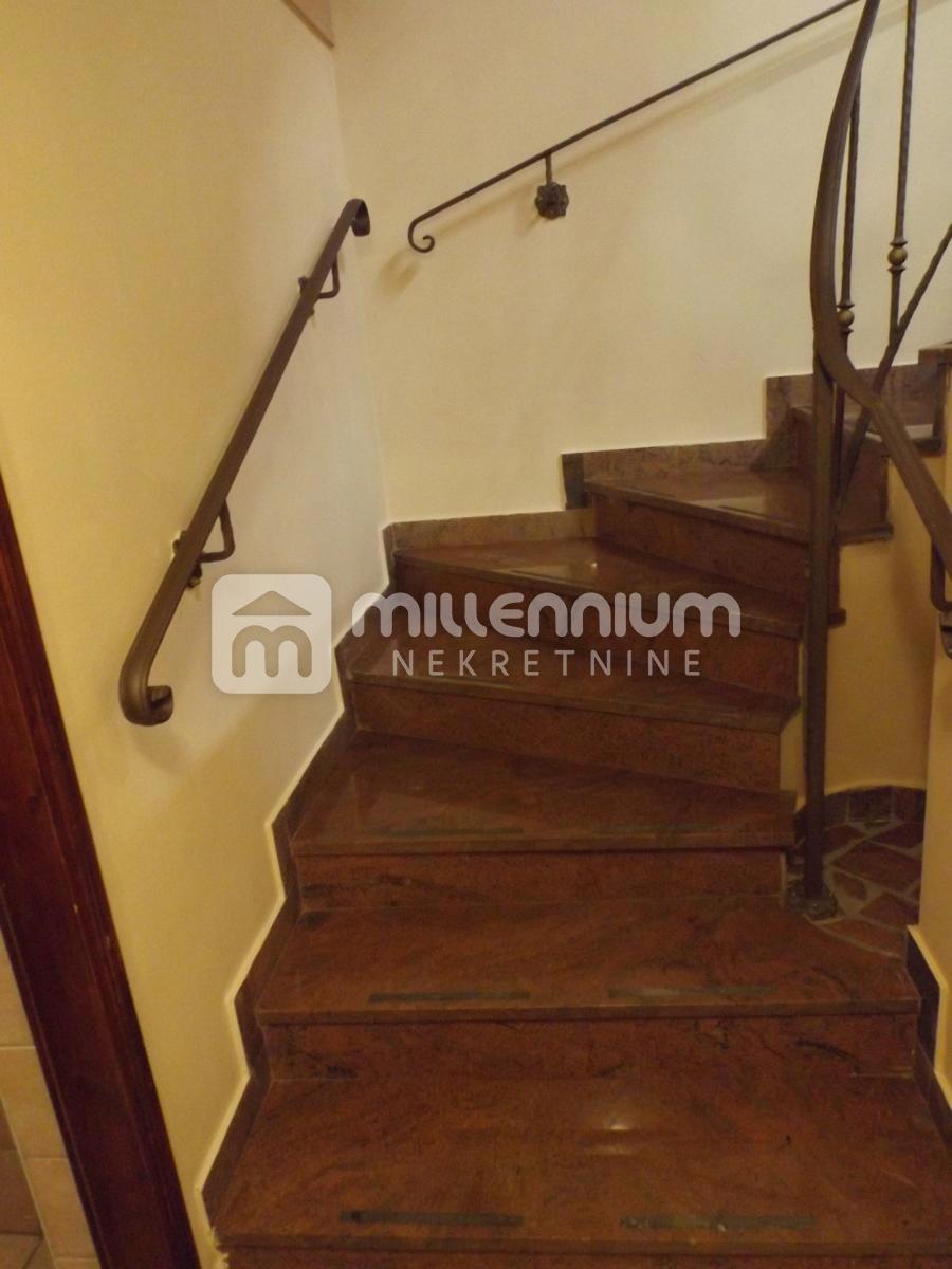 Business premises For sale - PRIMORSKO-GORANSKA RIJEKA