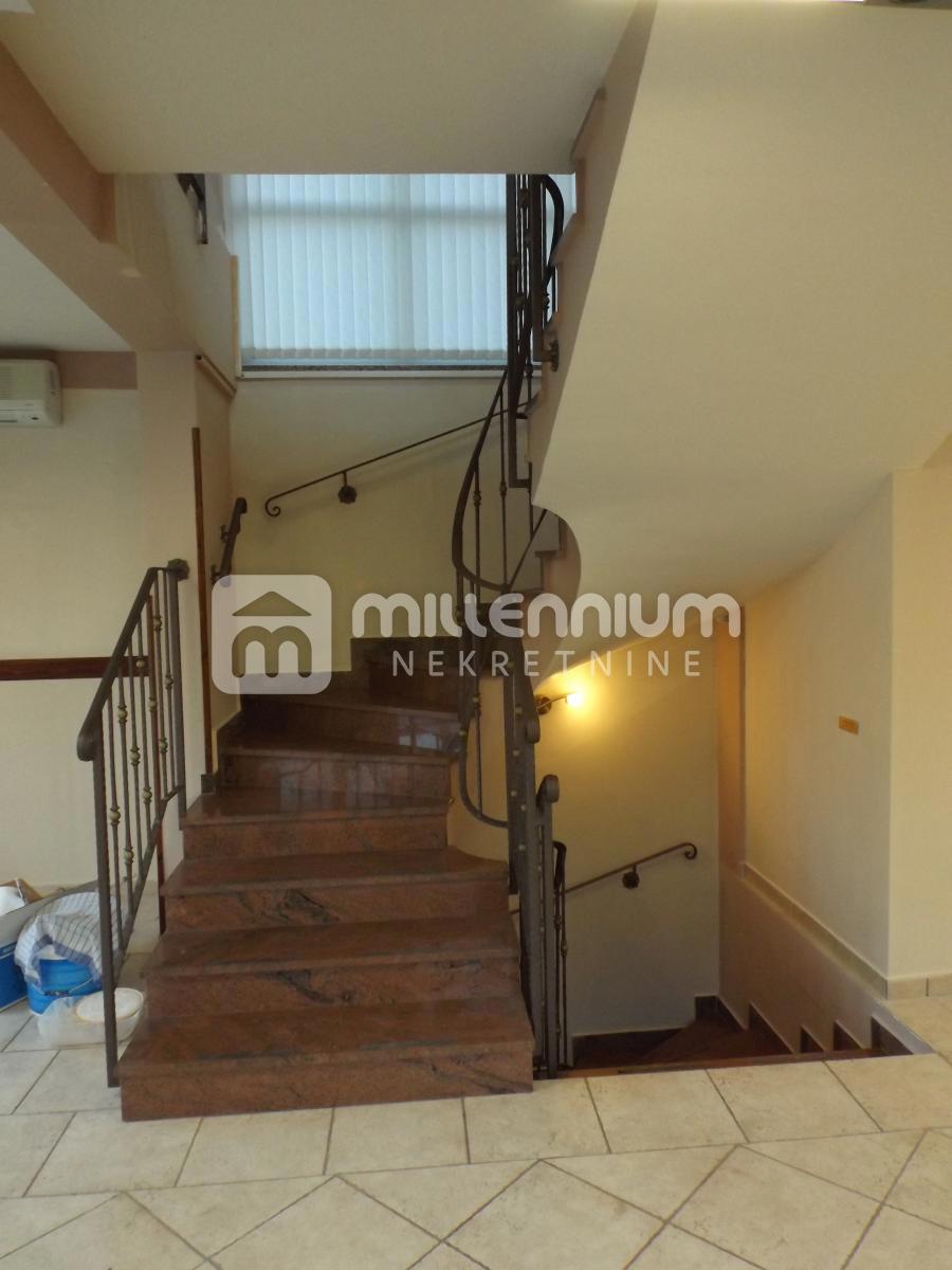 Business premises For sale - PRIMORSKO-GORANSKA RIJEKA