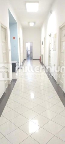 Haus zu verkaufen 680 m² – Belveder