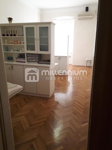 Locaux commerciaux à louer 75 m² – Rijeka