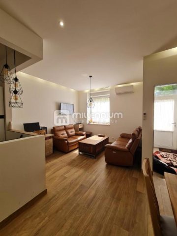Komerčné na predaj 68 m² – Crikvenica