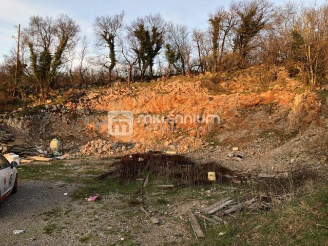 Grundstück zu verkaufen 1395 m² – Podhum