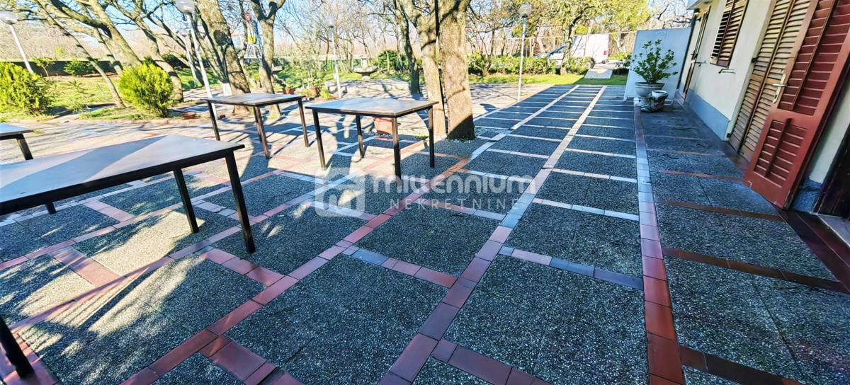 Business premises For sale - PRIMORSKO-GORANSKA KRALJEVICA