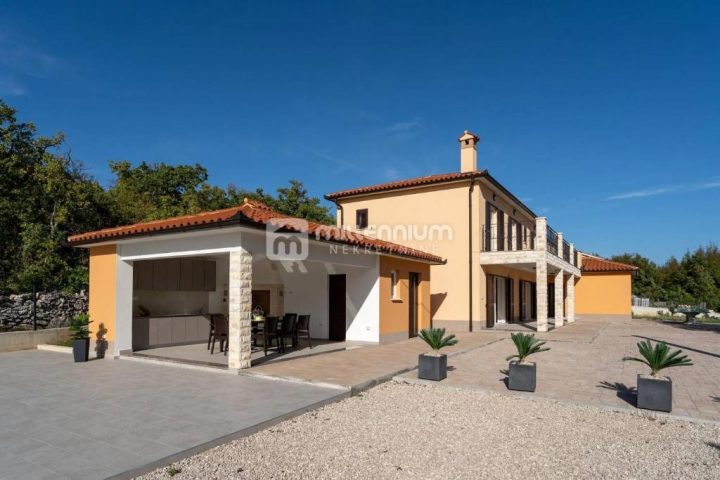 Dům na prodej 208 m² – Rabac