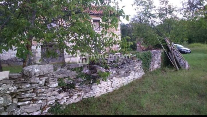 Hiša Naprodaj - Istarska Oprtalj - foto 2/16