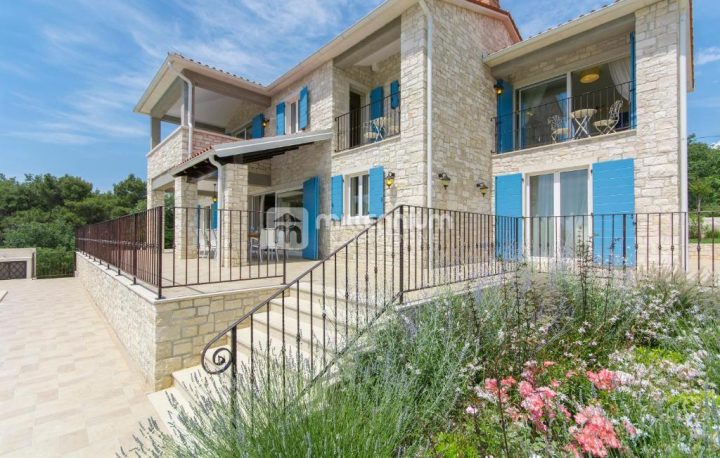 House For sale - Istarska Višnjan - foto 2/33