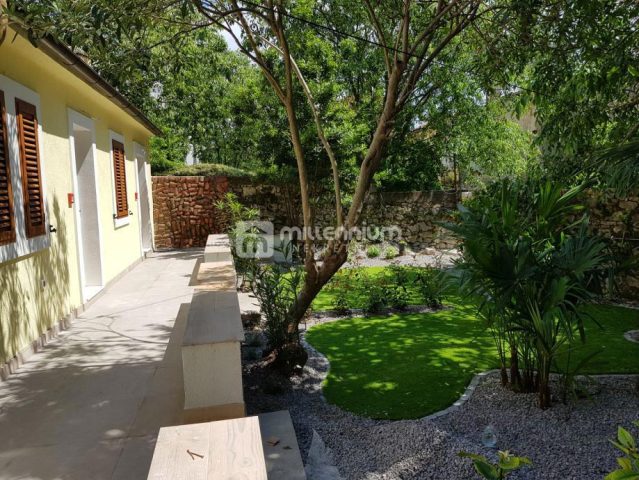 Kuća na prodaju 58 m² – Belveder