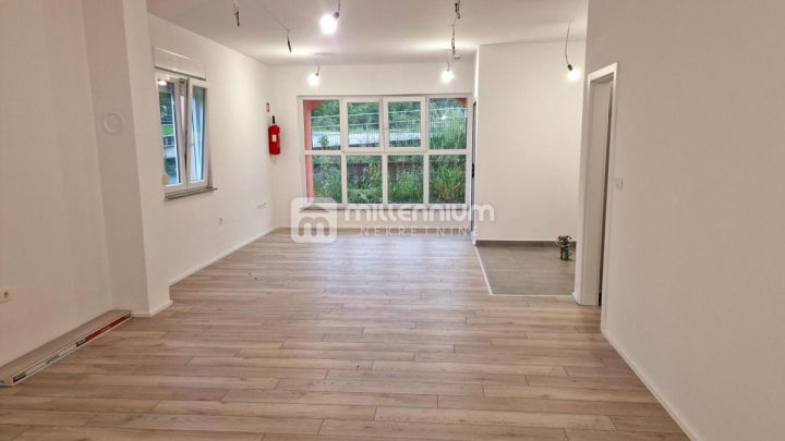 Komerčné na predaj 51 m² – Saršoni