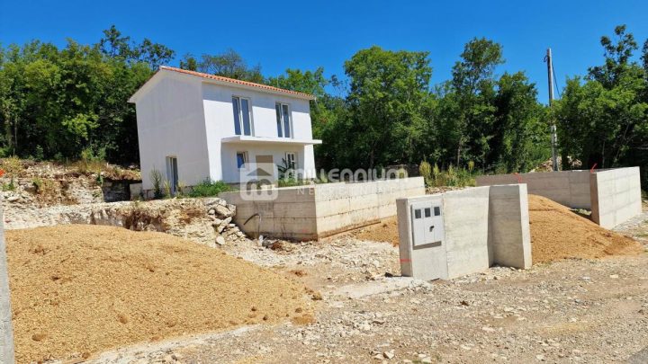 Dom na predaj 86 m² – Trget