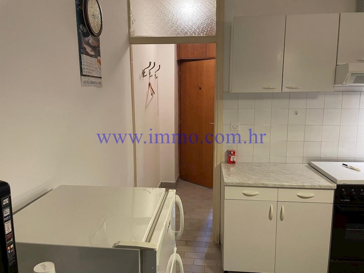 Apartment Zu verkaufen - SPLITSKO-DALMATINSKA SPLIT