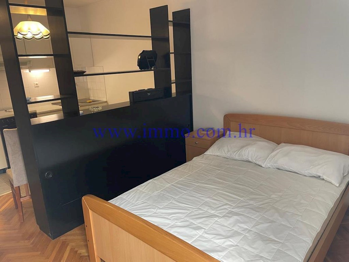 Apartment Zu verkaufen - SPLITSKO-DALMATINSKA SPLIT