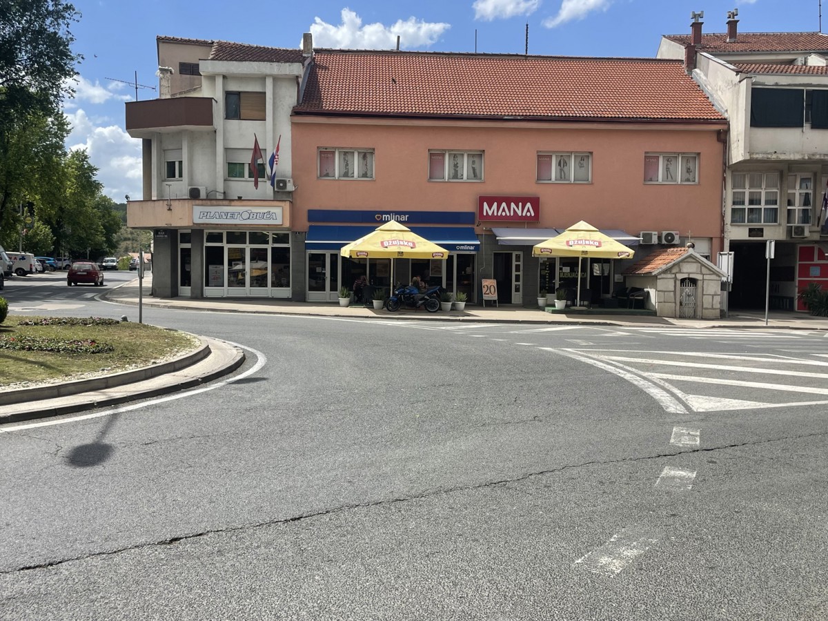 Commerciale In vendita KNIN