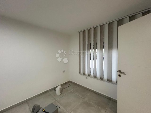Komerčné Na prenájom - Primorsko-goranska Viškovo - foto 2/5