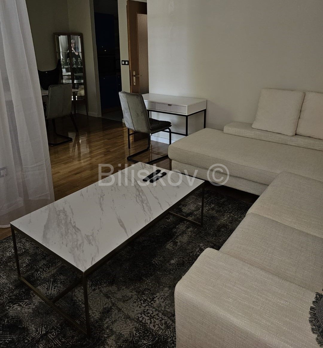 Flat For rent LOVRET