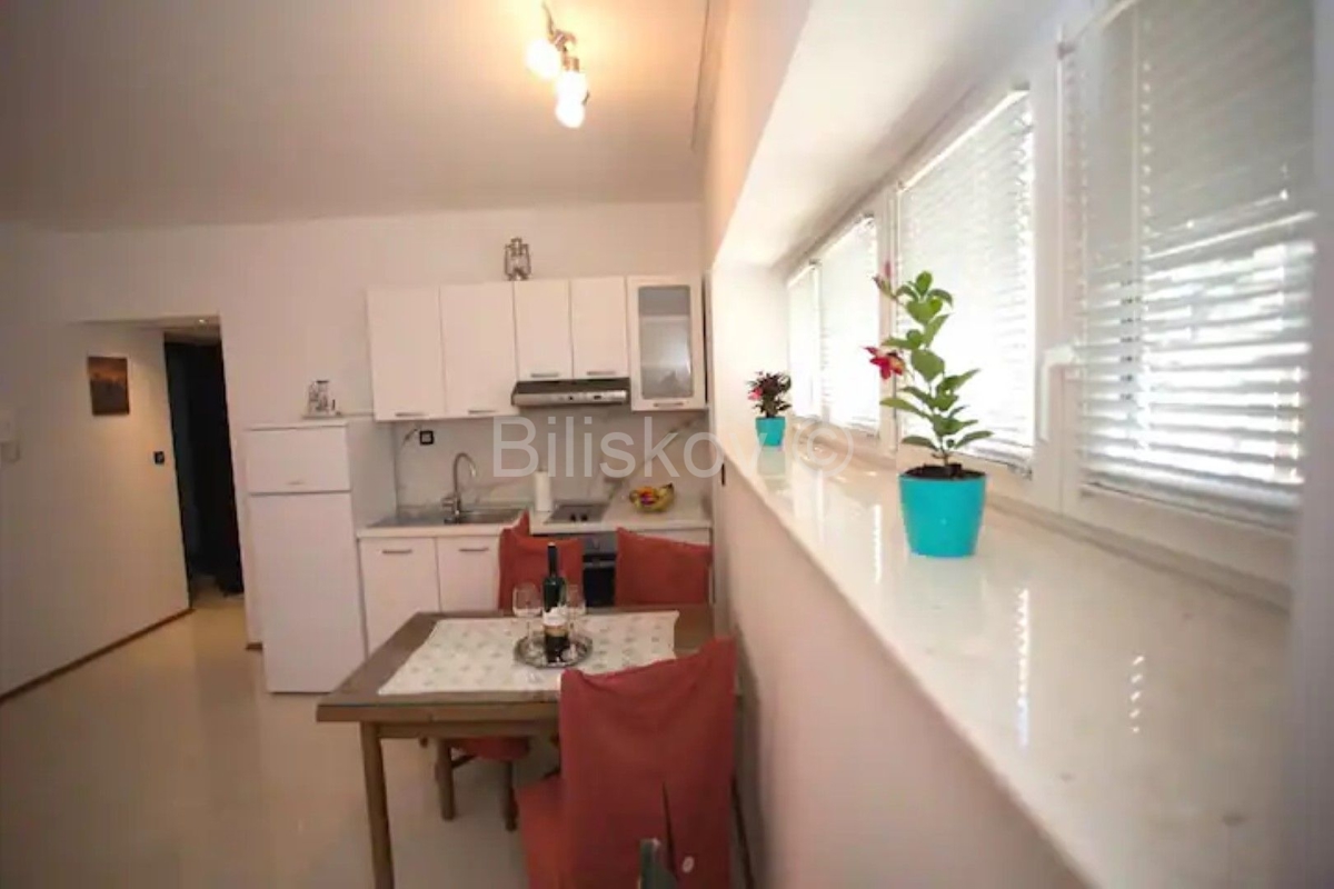 Flat For rent - SPLITSKO-DALMATINSKA SPLIT