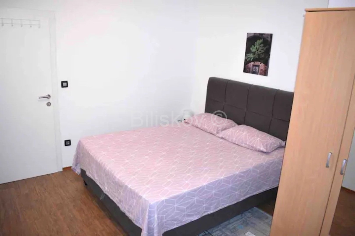 Flat For rent - SPLITSKO-DALMATINSKA SPLIT