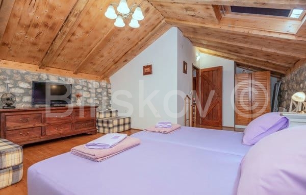 Casa In vendita - SPLITSKO-DALMATINSKA VRGORAC